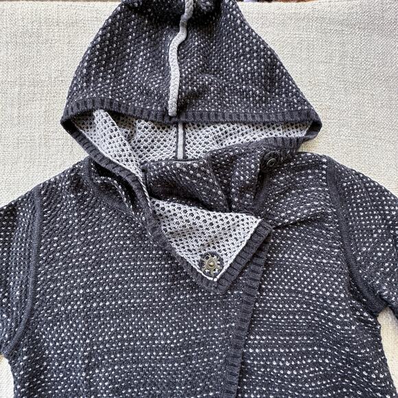 Ivivva Athletica Girl's Gray/Black Long Open Hooded Cardigan VGUC 12 - Picture 2 of 7